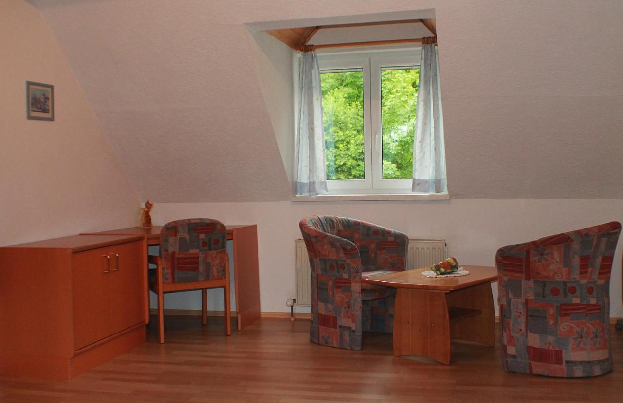Ferienwohnung Hillbrand บัดกอยเซิร์น ภายนอก รูปภาพ